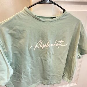 Alphalete classic cropped tee